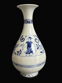 A Exquisite Blue and White Character and Story Pattern Vase