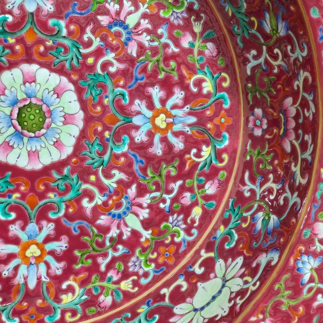 Ruby Red-Glazed Lotus Pattern Pot - 6