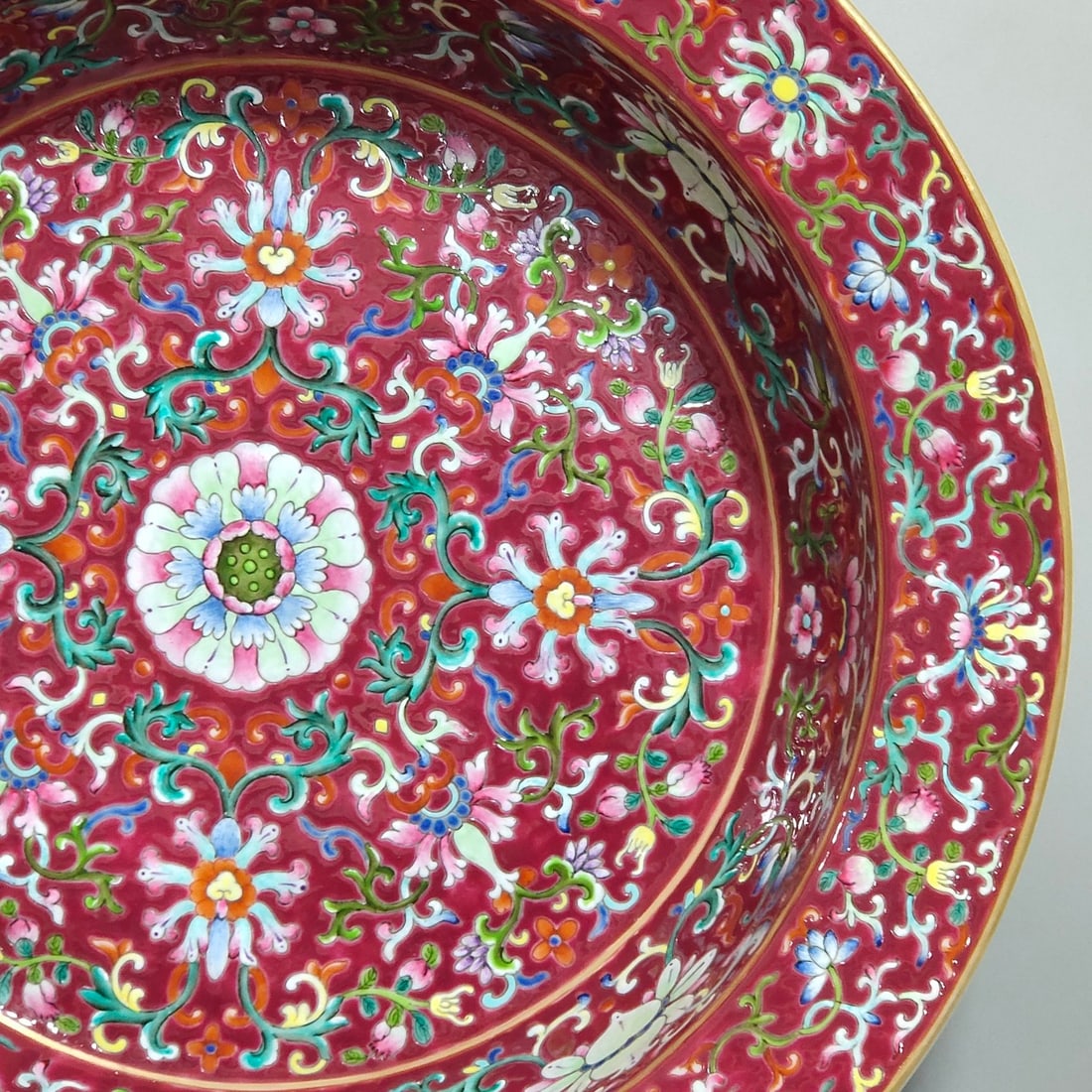 Ruby Red-Glazed Lotus Pattern Pot - 8