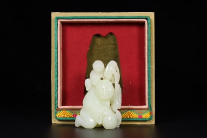 A Exquisite Hetian Jade Human Ornament