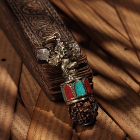 A Exquisite Coppery Statue of Mammon Inlaid Bodhi Pendant