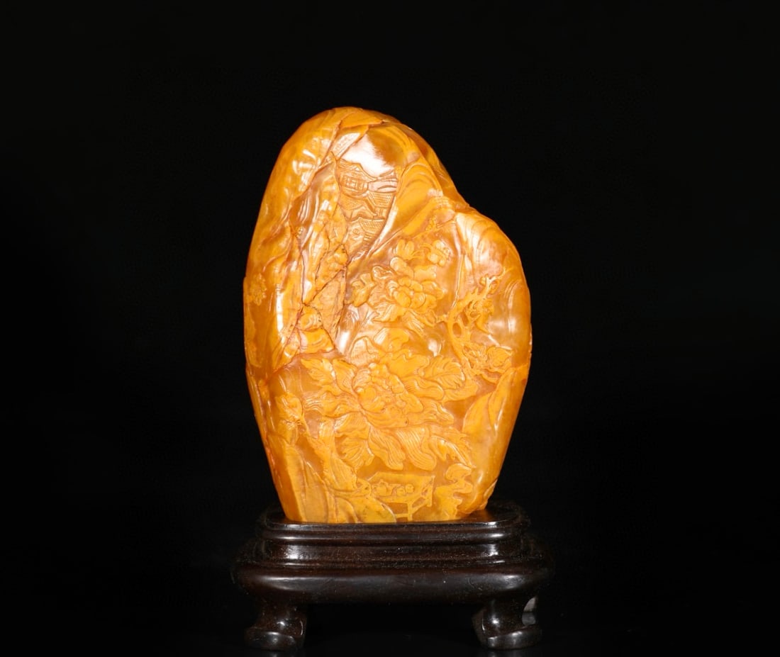 A Exquisite Shoushan Tianhuang Stone Landscape Pattern Seal: A Exquisite Shoushan Tianhuang Stone Landscape Pattern Seal,Qing Dynasty, China,Size:4.7inx3.1inx1.8in,Weight:746g 