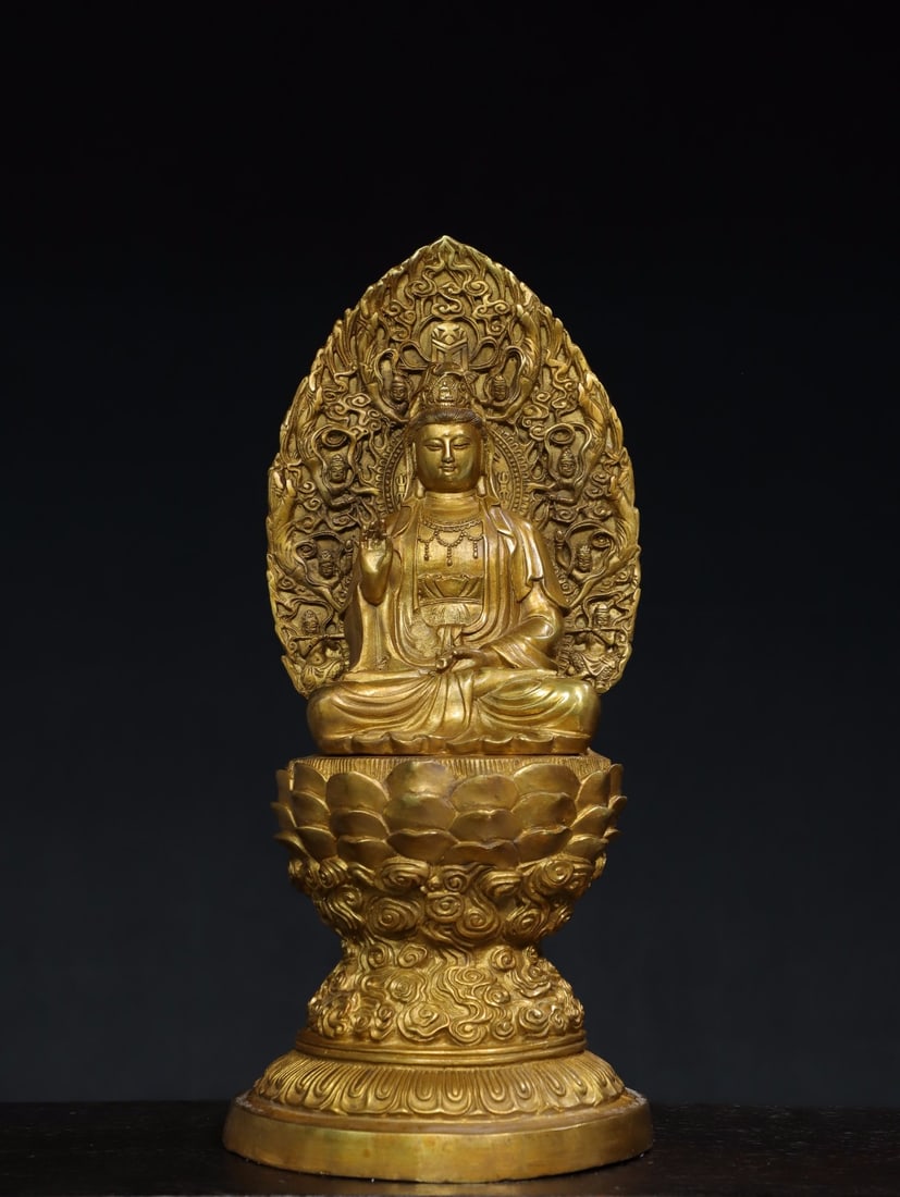 A Exquisite Gilt Bronze Avalokitesvara Buddha Statue (1 of 9)