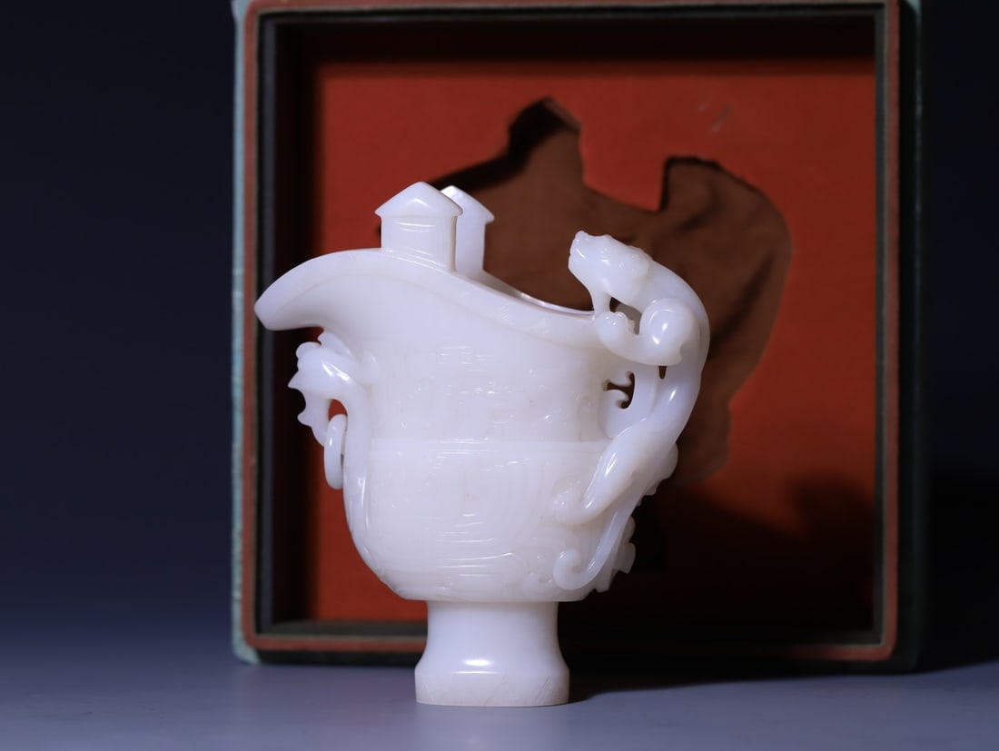 A Exquisite Hetian Jade Dragon and Phoenix-Ears Jue Cup (1 of 8)