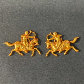 A pair of Exquisite Bronze Gilt Horse Handheld Ornament