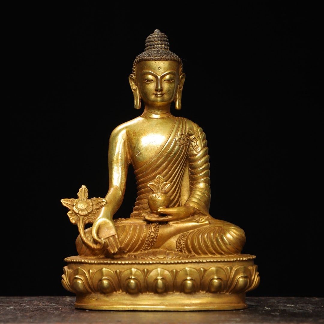 A Exquisite Gilt Bronze Buddha Statue (1 of 9)