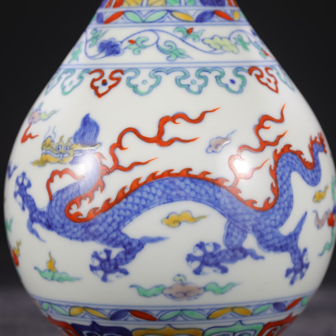 A Exquisite Doucai Dragon Pattern Vase - 9