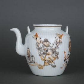 A Exquisite Iron-Red Ink Color Figures Pattern Ewer