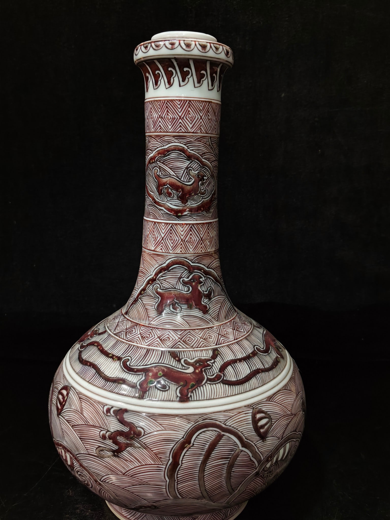 A Exquisite Underglaze-Red Auspicious Beast Pattern Vase - 4