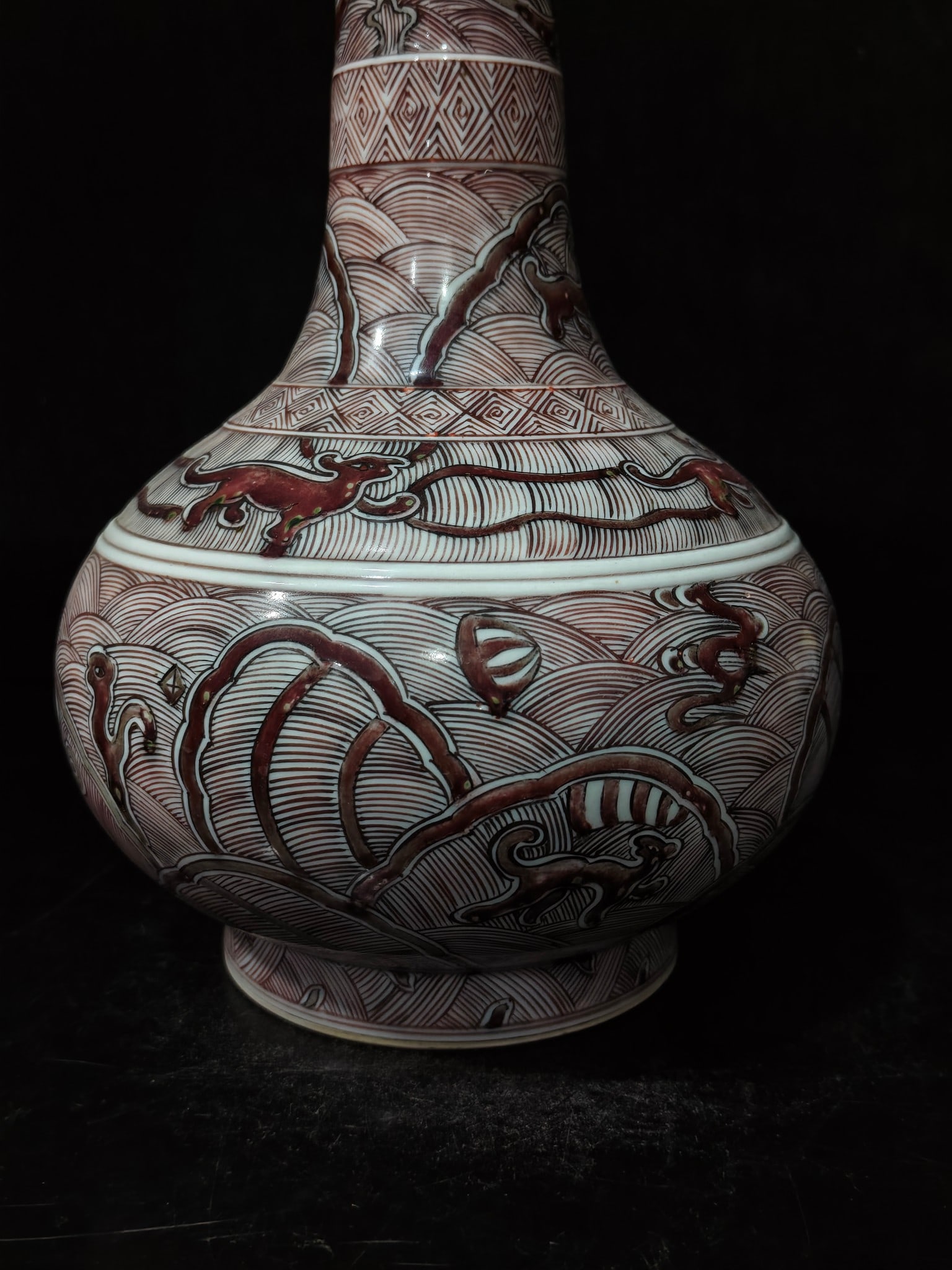 A Exquisite Underglaze-Red Auspicious Beast Pattern Vase - 7