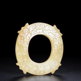 A Exquisite Hetian Jade Pendant