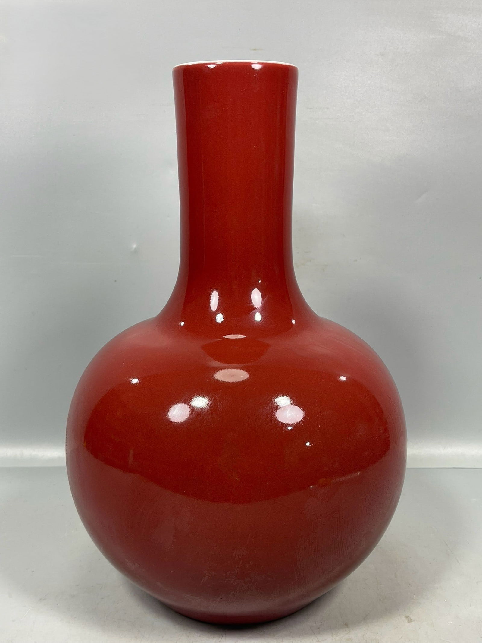 A Exquisite Ji Red Glaze Vase (1 of 8)