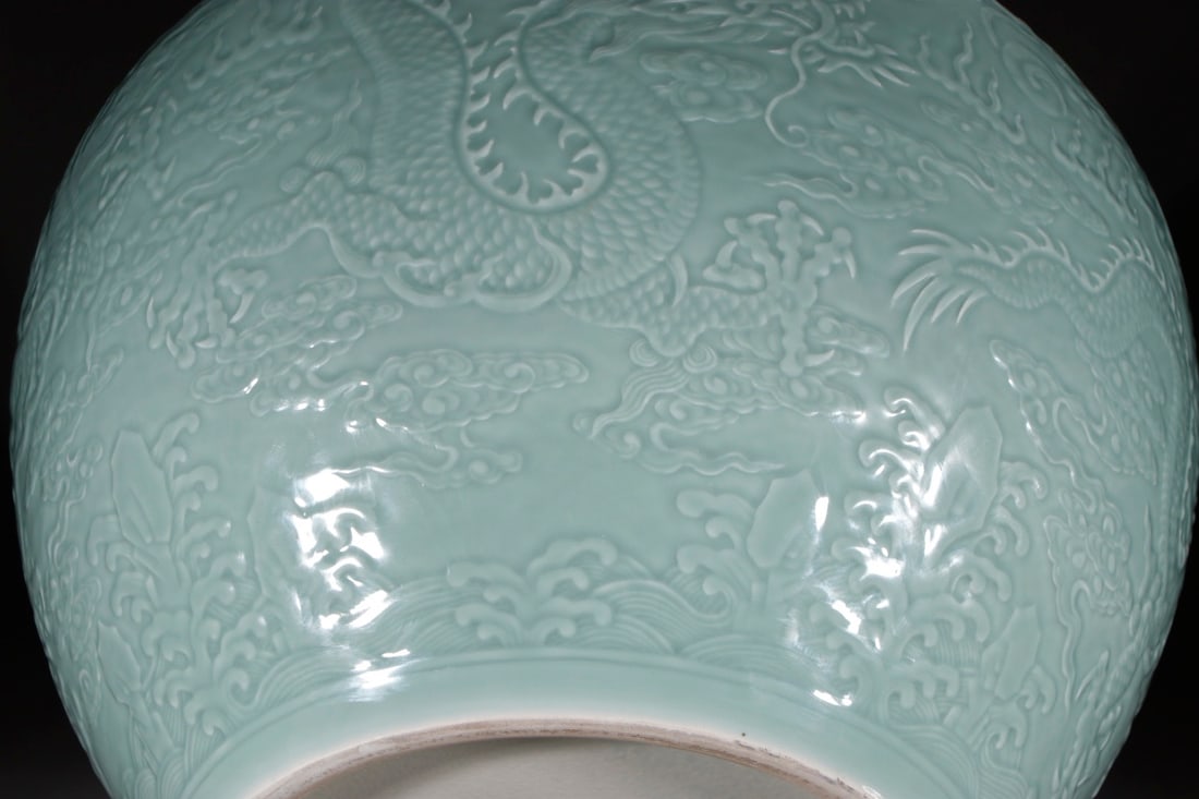 A Exquisite Celadon Glaze Dragon Pattern Vat - 7
