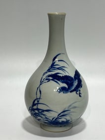 A Exquisite Blue and White Flower and Bird Pattern Vase