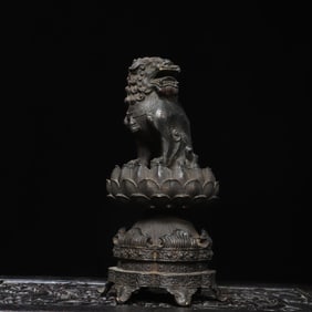A Exquisite Bronze Lion Censer