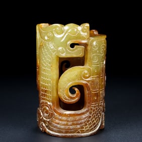 A Exquisite Hotan Jade Dragon-Shaped Brush Pot