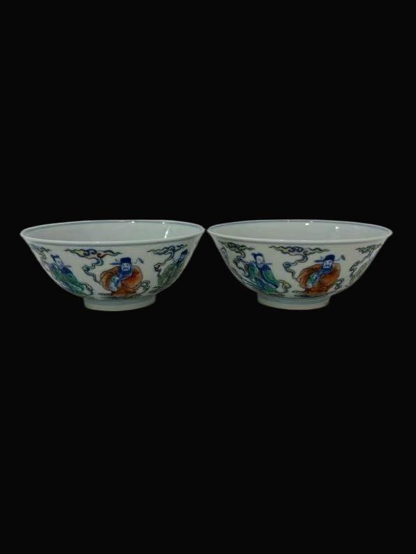 A pair of Exquisite Blue and White Doucai Figures Pattern Bowl: A pair of Exquisite Blue and White Doucai Figures Pattern Bowl,Qing Dynasty, China,Yongzheng Six-character Mark,Size:2.6inx6in 