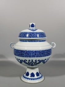 A Exquisite Blue and White Key Pattern Censer