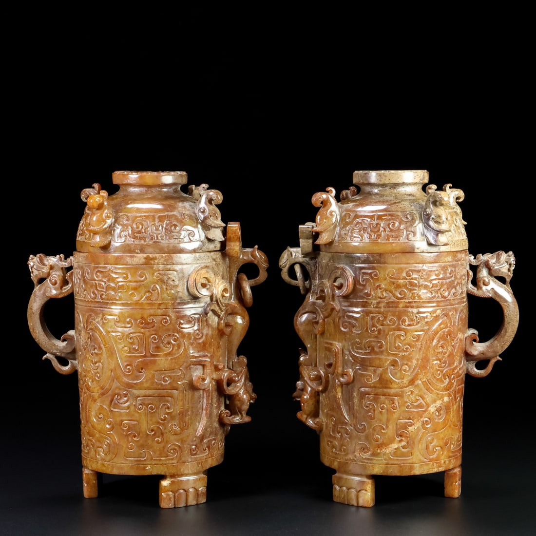 A pair of Exquisite Hetian Jade Cup: A pair of Exquisite Hetian Jade Cup,Han Dynasty, China,Size:4.9inx3.1inx6.7in,Weight:1867g 一对和田玉杯,中国汉代