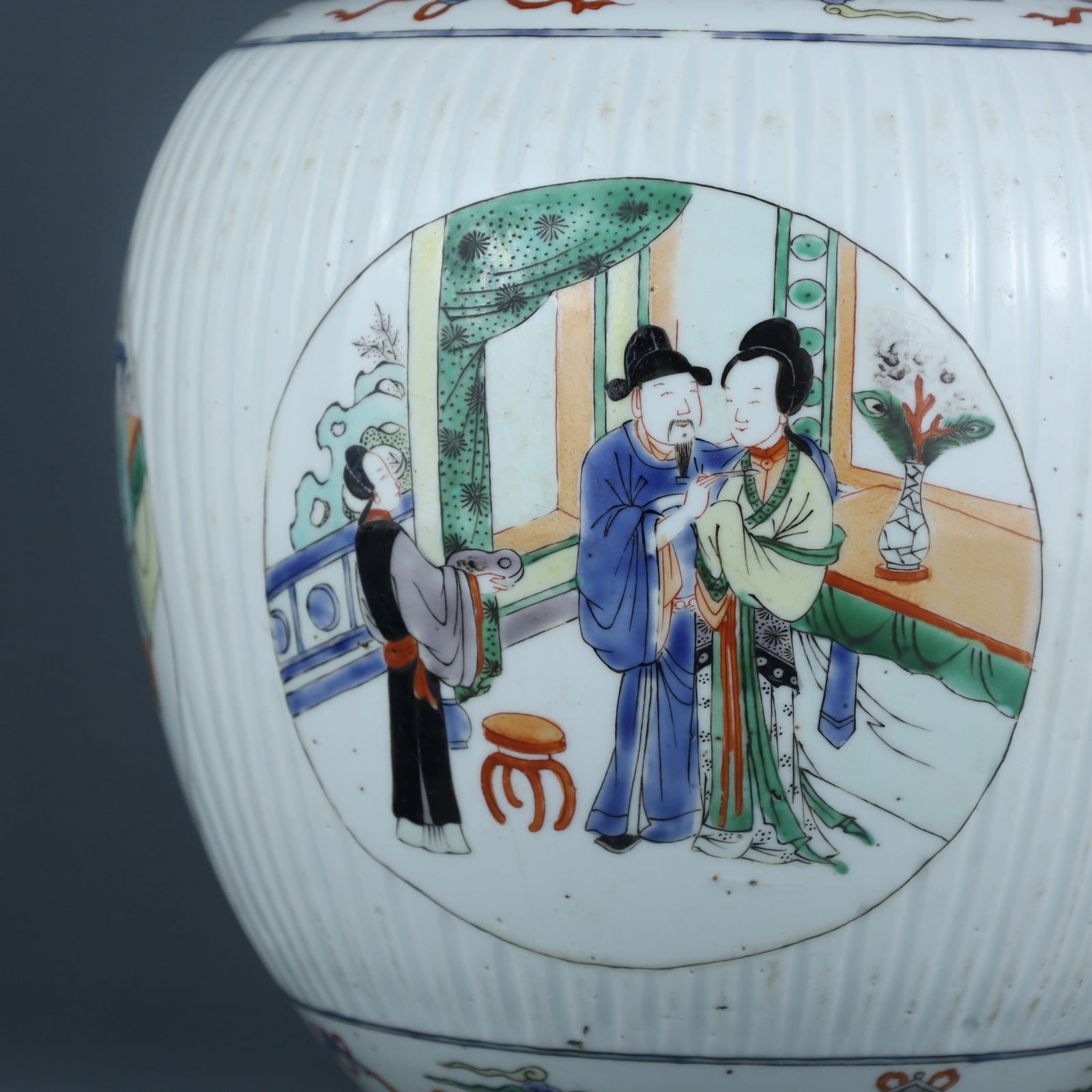 A Exquisite Wucai Figures Pattern Jar - 5