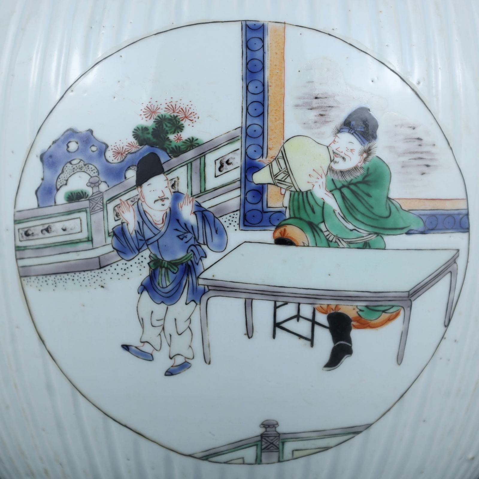 A Exquisite Wucai Figures Pattern Jar - 6