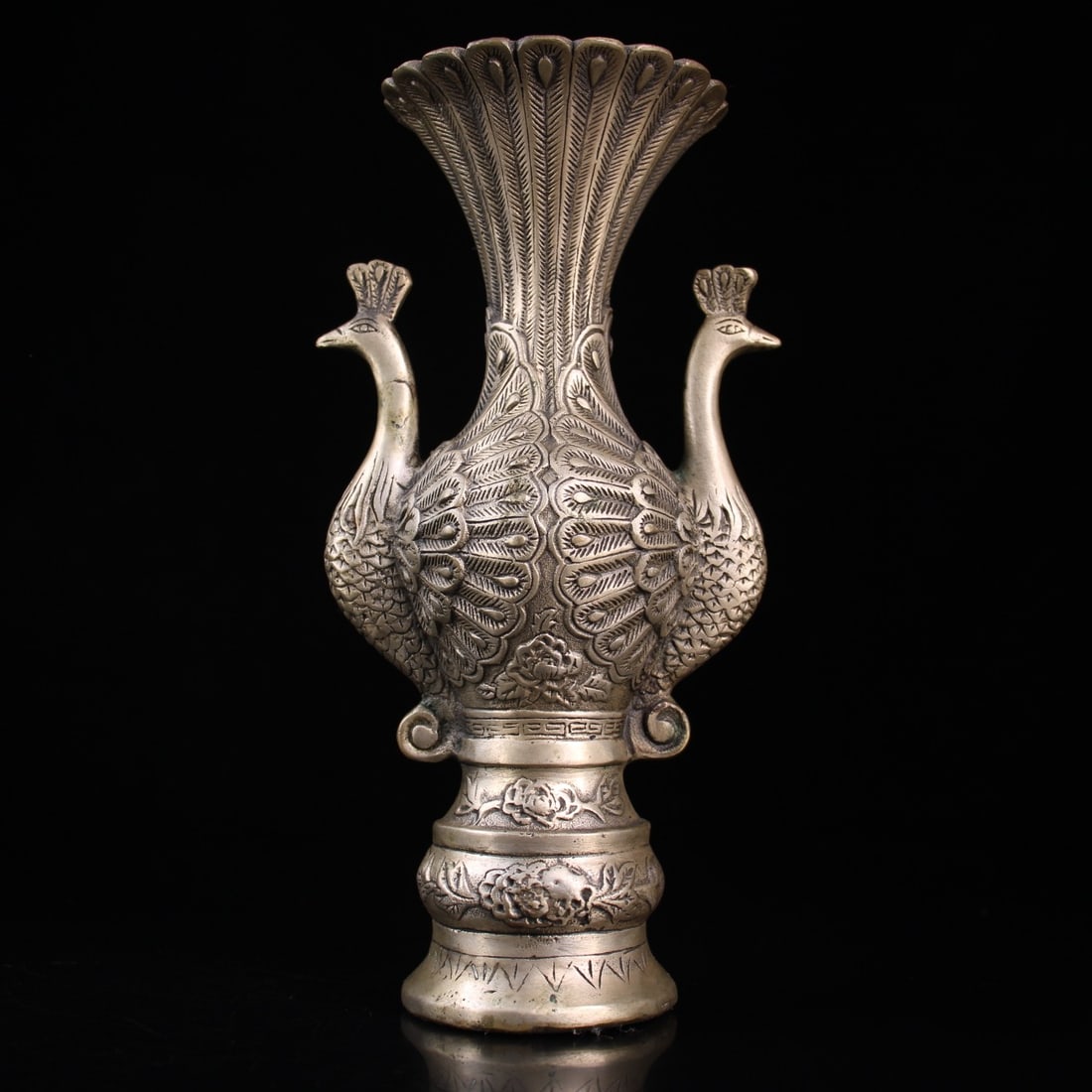 A Exquisite Coppery Silver-plated Phoenix Vase: A Exquisite Coppery Silver-plated Phoenix Vase,Ming Dynasty, China,With Mark,Size:7.1inx3.9in,Weight:430g 铜鎏银凤花瓶,中国明代,带