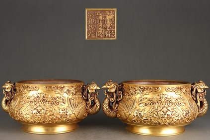 A pair of Exquisite Gilt Bronze Flower Pattern Phoenix Head-Ears Censer