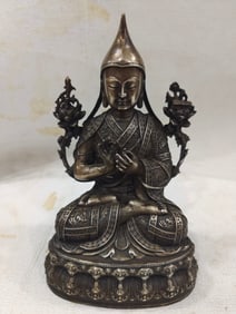 A Exquisite Gilt Silver Bronze Buddha Statue