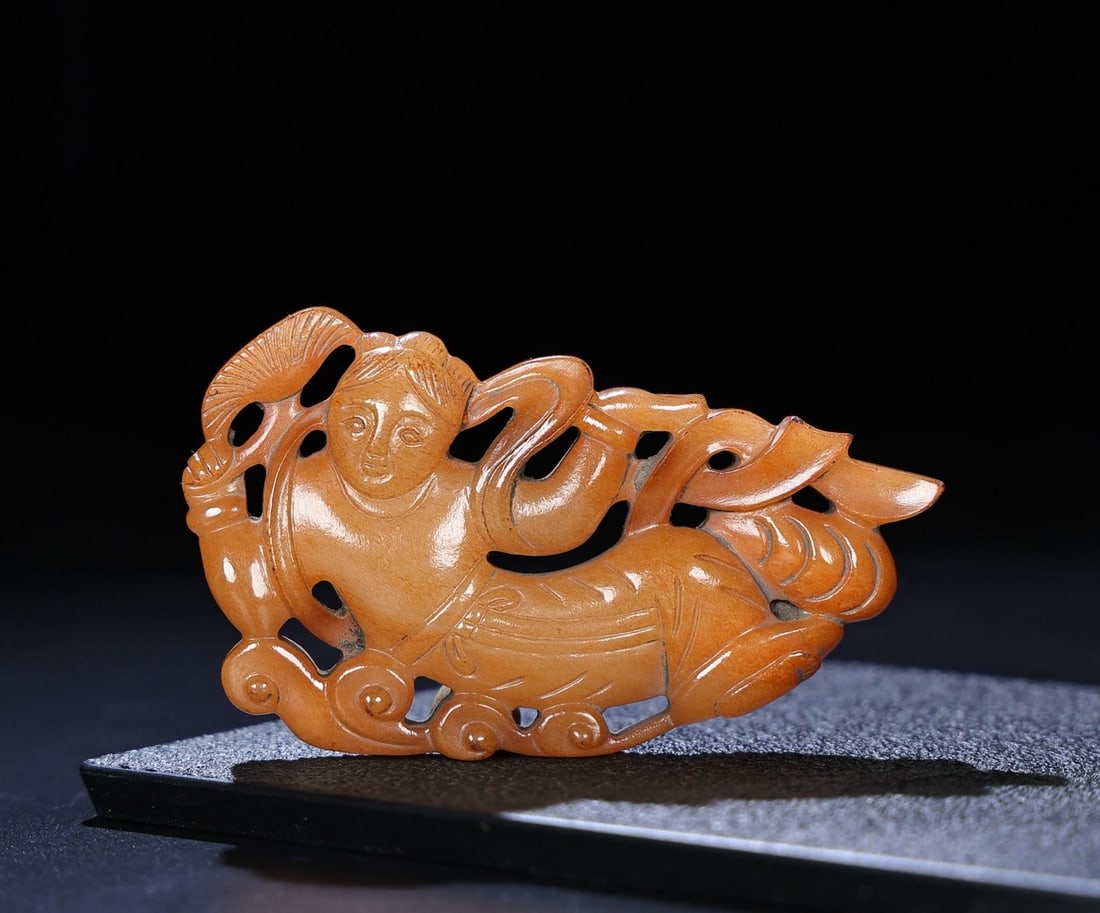 A Exquisite Hetian Jade Human Figure Handheld Ornament: A Exquisite Hetian Jade Human Figure Handheld Ornament,Ancient Time, China,Size:3.1inx1.8inx0.4in,Weight:56g 