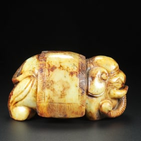 A Exquisite Hotan Jade Elephant Ornament