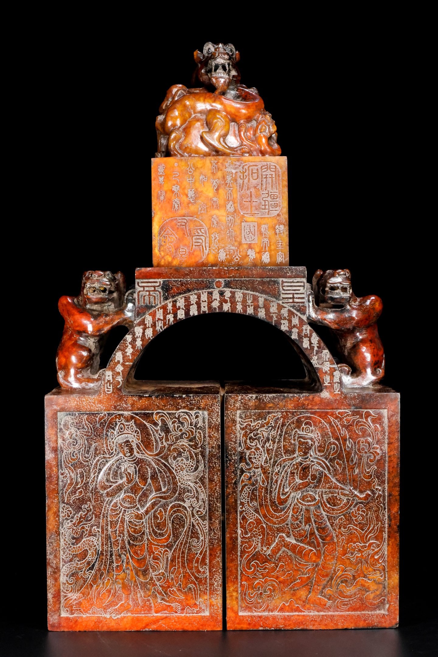 A Rare Hetian Jade Seal: A Rare Hetian Jade Seal,Han Dynasty, China,Size:12.6inx5.9inx21.7in, Weight:38000g 和田玉印章,中国汉代