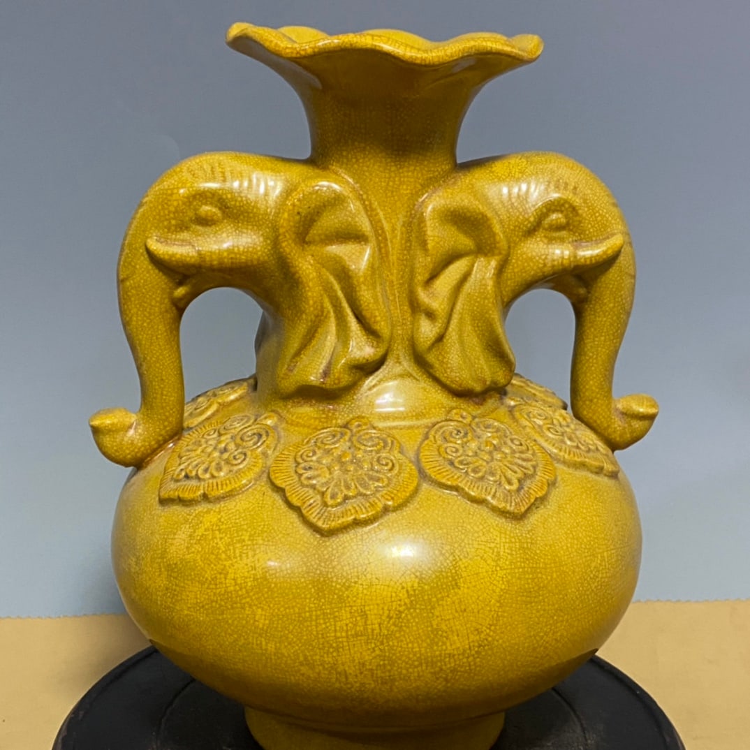 A Exquisite Liao Dynasty Porcelain Single-Color Glazed Double-Ears Elephant-Zun Vase (1 of 10)