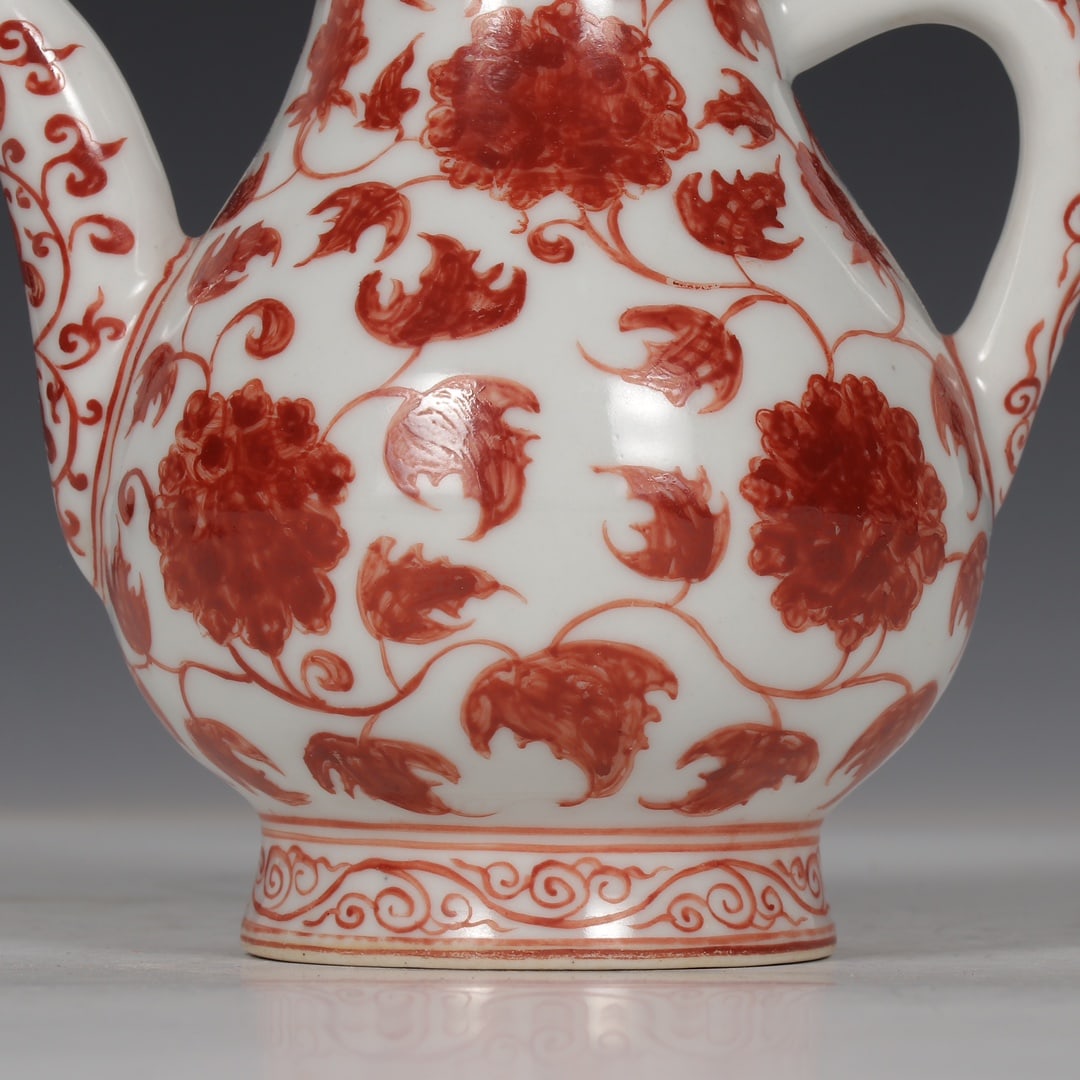 A Exquisite Iron-Red Flower Pattern Ewer - 3