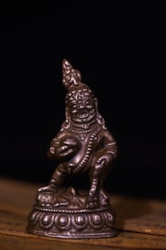 A Exquisite Sky Iron Chiseled Buddha Statue Ornament