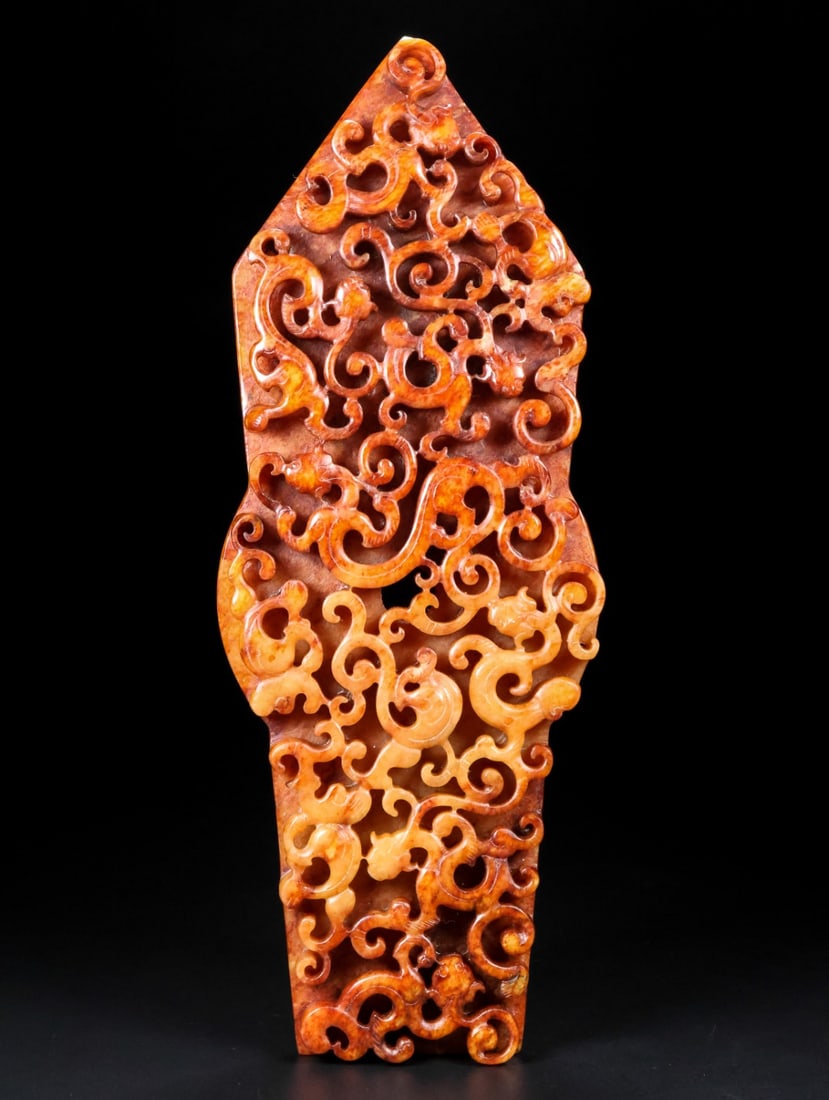 A Exquisite Hotan Jade Dragon Command Token: A Exquisite Hotan Jade Dragon Command Token,Han Dynasty, China,Size:11.4inx4.3inx0.6in,Weight:697.5g 和田玉龙玉圭,中国汉代