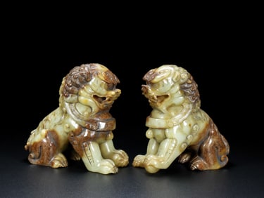 A pair of Exquisite Hotan Jade Lion Ornament