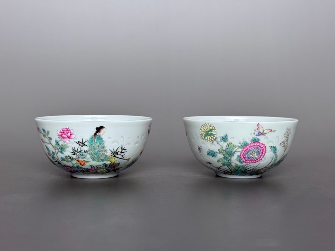 A pair of Exquisite Famille-Rose Painted Gold Figures Pattern Cup (1 of 8)