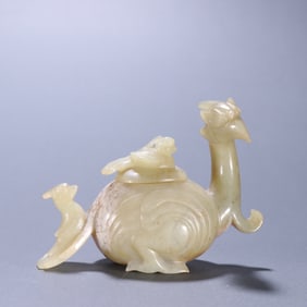 A Exquisite Hotan Jade Phoenix-Shaped Vase