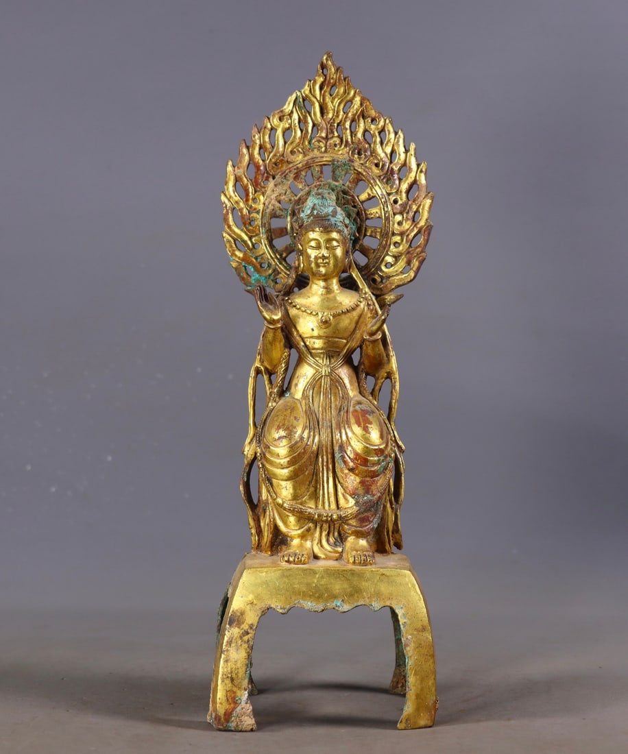 A Exquisite Gilt Buddha Statue: A Exquisite Gilt Buddha Statue,Ancient Time, China,Size:3.5inx2.8inx11.2in, Weight:930g 鎏金佛像,远古时期