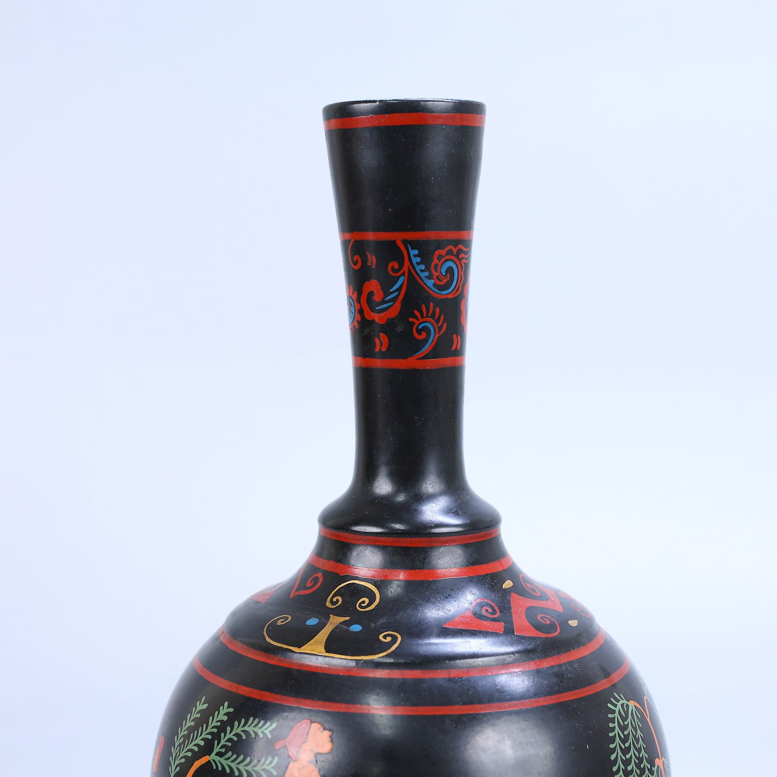 A Exquisite Black Ground Doucai Human Pattern Vase - 2