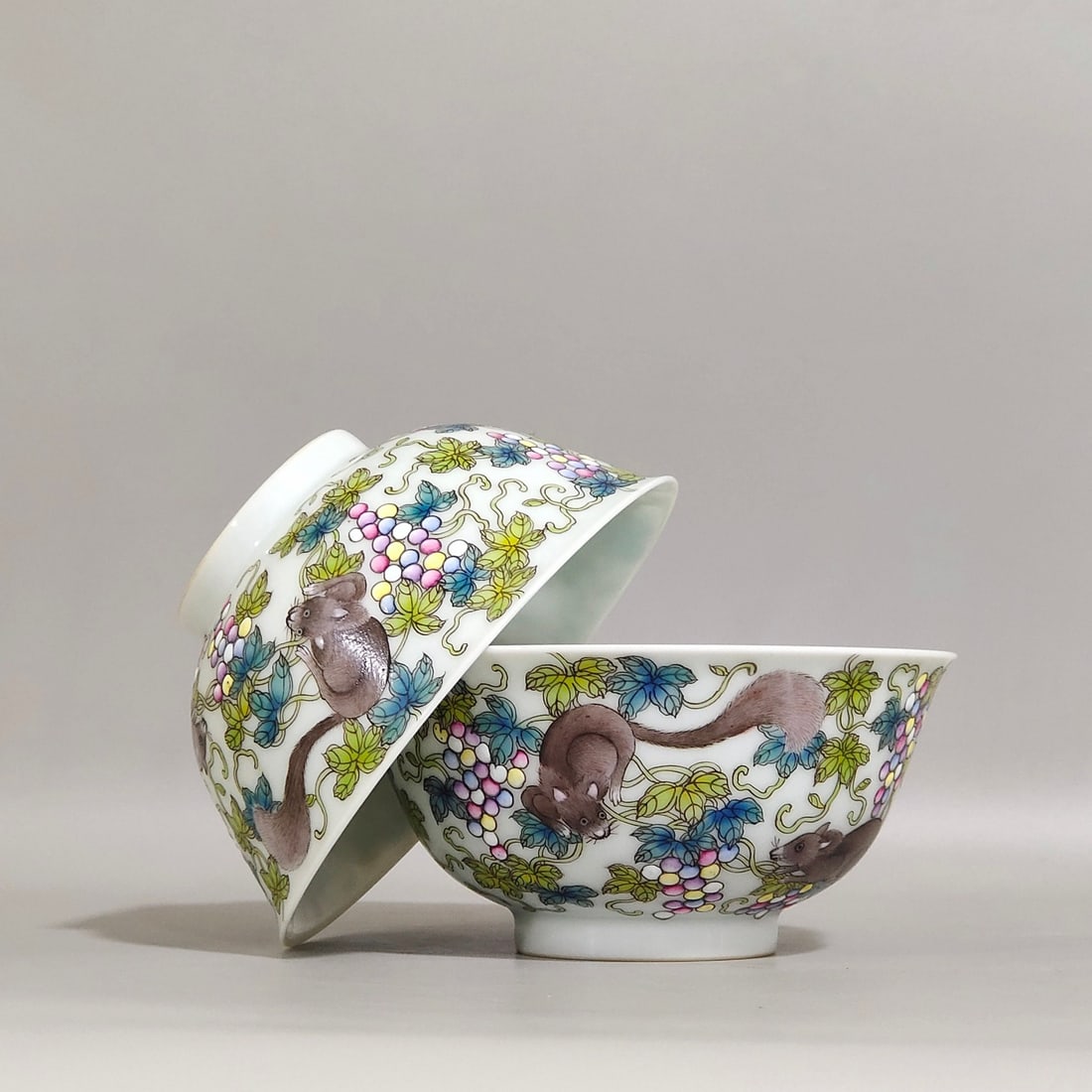 A pair of Squirrel and Grapes Pattern Cup: A Rare A pair of Squirrel and Grapes Pattern Cup,Qing Dynasty, China,Yongzheng Six-character Mark,Size :1.7inx3.5in 