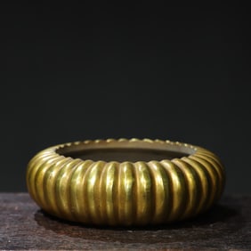 A Exquisite Gilt Bronze Censer