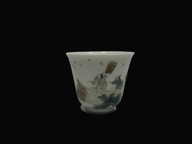 A Exquisite Famille-Rose Figures Pattern Cup
