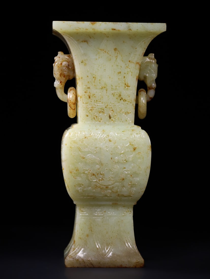 A Exquisite Hetian Yellow Jade Vase: A Exquisite Hetian Yellow Jade Vase,Qing Dynasty,China,Size:8.6inx4.7inx3.1in 和田黄玉瓶,中国清代