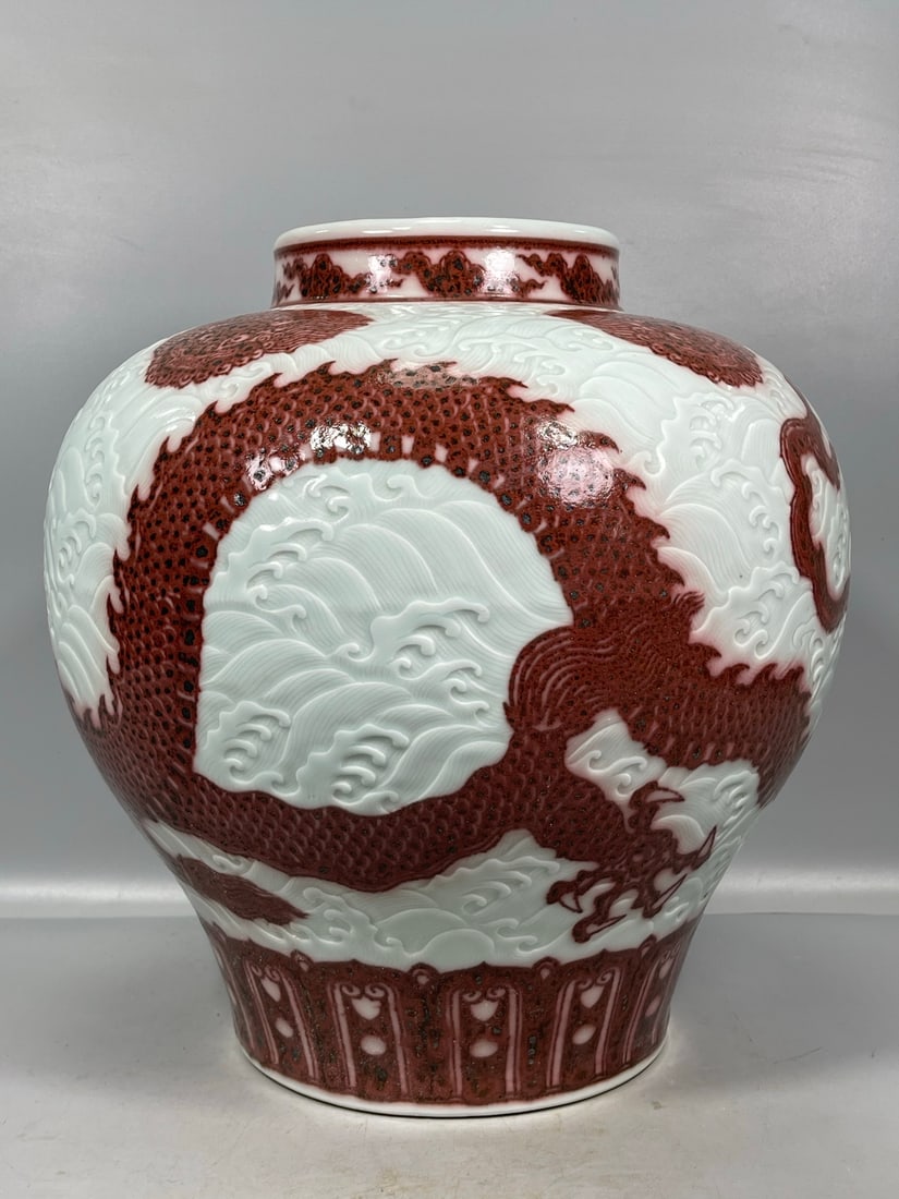 A Exquisite Blue and White Dragon Pattern Vase - 3