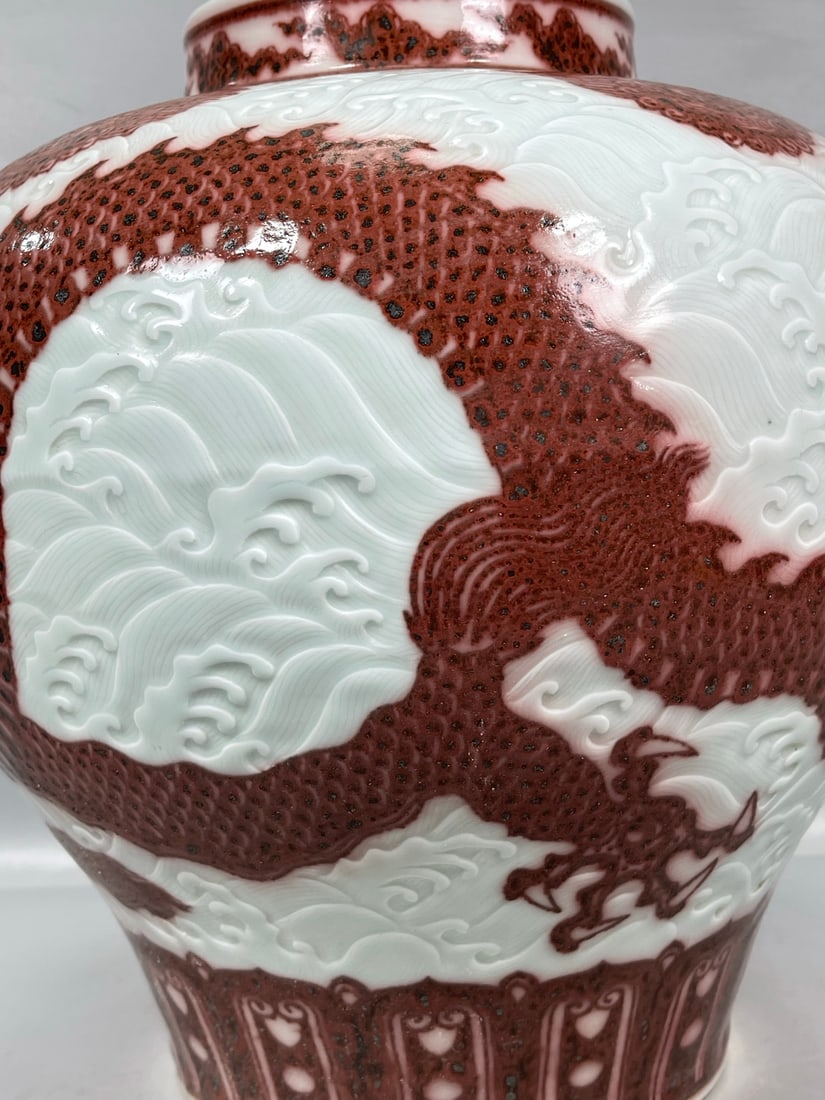 A Exquisite Blue and White Dragon Pattern Vase - 8