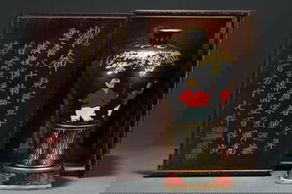 A Exquisite Black Glazed Painted Gold Figures Pattern Vase