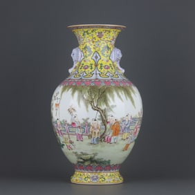 A Exquisite Famille-Rose Figures Pattern Elephant-Ears Vase