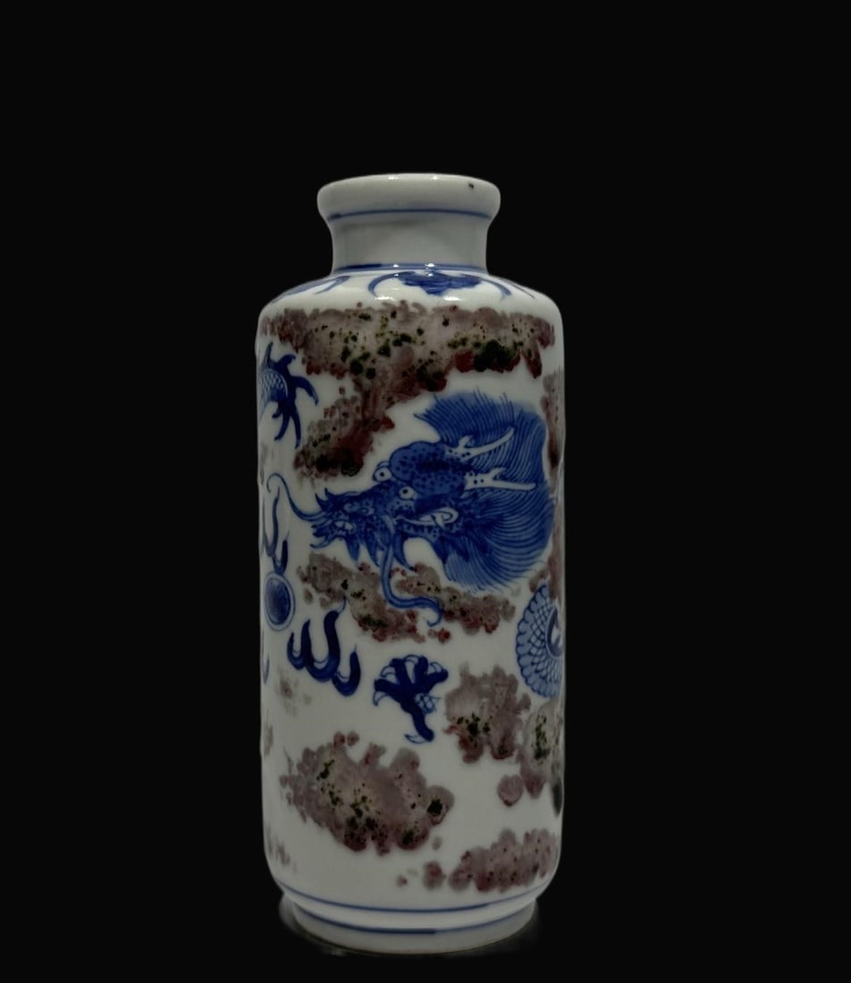A Exquisite Blue and White Dragon Pattern Snuff Bottle (1 of 5)
