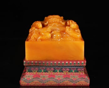 A Exquisite Shoushan Tianhuang Stone Dragon Seal